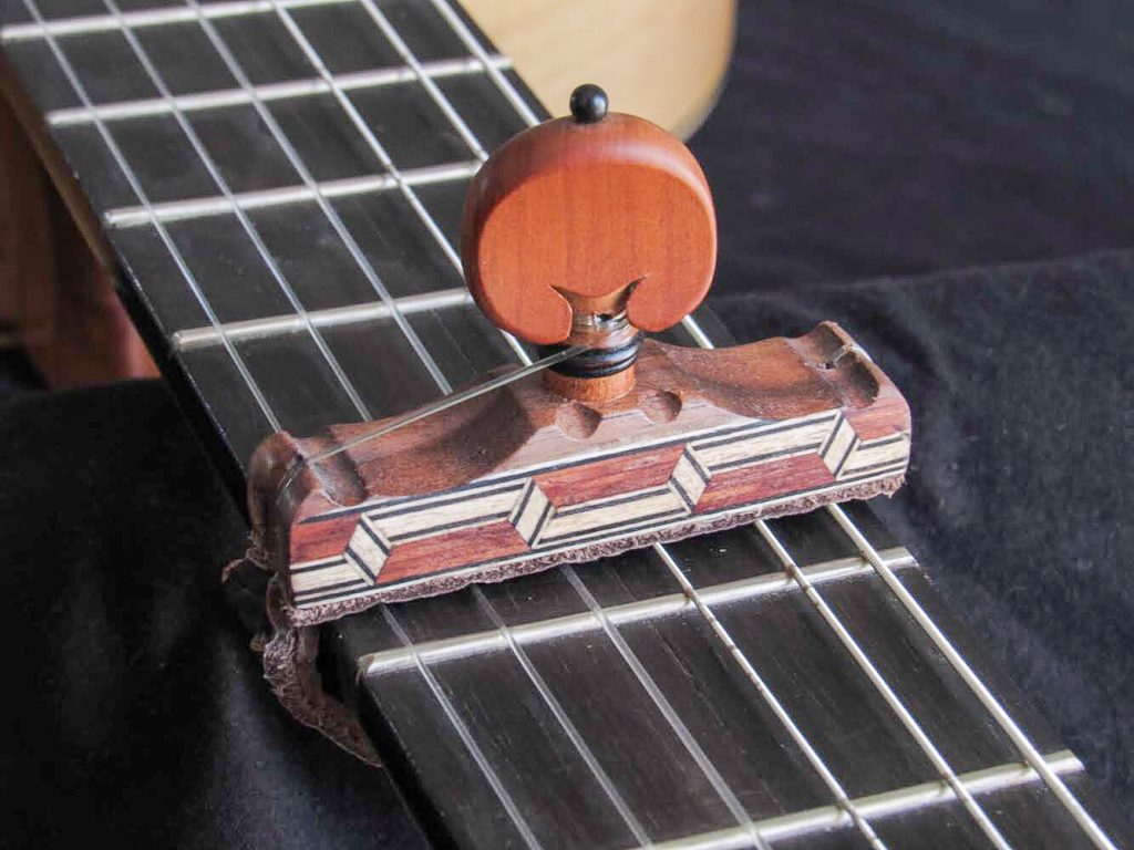 Cejilla flamenca con Taracea